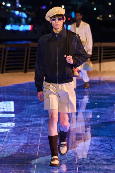 Look 38